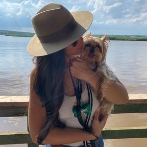 Meet your Posher, Sasha